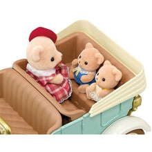 Load image into Gallery viewer, Sylvanian Families - Classic Family Car
