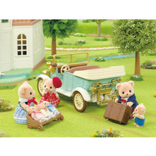 Load image into Gallery viewer, Sylvanian Families - Classic Family Car