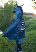 Load image into Gallery viewer, Great Pretenders Teal & Gold Starry Night Dragon Cape