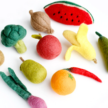 Load image into Gallery viewer, Tara Treasures Felt Fruit & Vegetables Set B