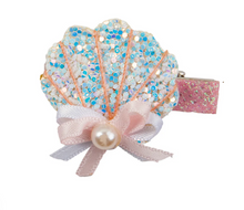 Load image into Gallery viewer, Great Pretenders Sparkle Shell Hair Clip