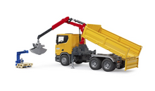 Load image into Gallery viewer, Bruder MAN Scania Super 560R Truck with Crane & 2 Pallets