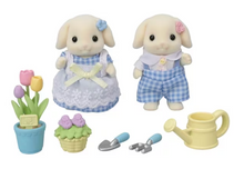 Load image into Gallery viewer, Sylvanian Families Blossom Gardening Set