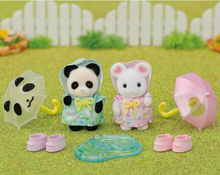 Load image into Gallery viewer, Sylvanian Families Nursery Friends Rainy Day Duo