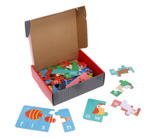 Load image into Gallery viewer, Petit Collage Spelling Puzzles : Animals 3 & 4 Letter Words