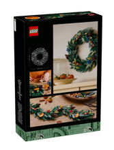 Load image into Gallery viewer, Lego Icons Christmas Wreath 10340