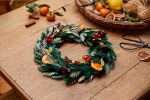 Load image into Gallery viewer, Lego Icons Christmas Wreath 10340