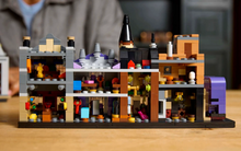 Load image into Gallery viewer, Lego Harry Potter Diagon Alley Wizarding Shops 76444