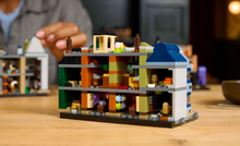 Load image into Gallery viewer, Lego Harry Potter Diagon Alley Wizarding Shops 76444