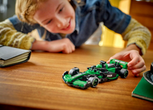 Load image into Gallery viewer, Lego Speed Champions KICK Sauber F1® Team C44 Race Car 77247