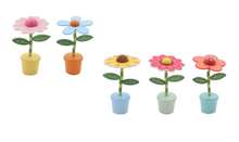 Load image into Gallery viewer, Wooden Dancing Flower
