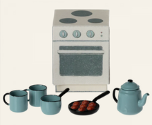 Load image into Gallery viewer, Maileg Madam Blues Favourites Cooking Set