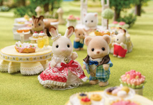 Load image into Gallery viewer, Sylvanian Families Anniversary Friends Set Freya & Theo