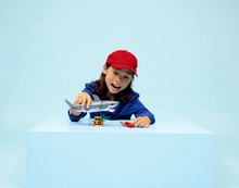 Load image into Gallery viewer, Lego Creator Fierce Shark with a Treasure Chest 31381