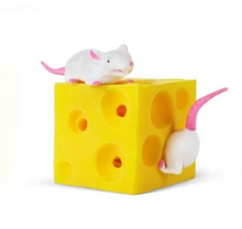 Load image into Gallery viewer, Stretchy Mouse & Cheese