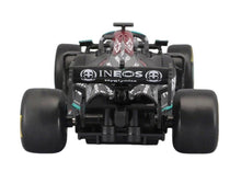 Load image into Gallery viewer, Maisto 1:24 Formula 1 Racing Mercedes AMG
