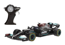 Load image into Gallery viewer, Maisto 1:24 Formula 1 Racing Mercedes AMG