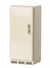 Load image into Gallery viewer, Maileg Fridge Mouse Off White