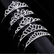Load image into Gallery viewer, Rhinestone Tiara