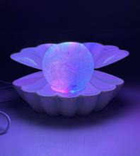 Load image into Gallery viewer, Clam Shell Pearl Lamp