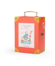 Load image into Gallery viewer, Moulin Roty La Grande Famille Nini Little Wardrobe Suitcase