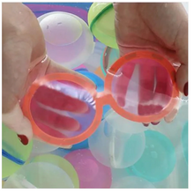 Load image into Gallery viewer, Self Sealing Water Splash Balls - Reusable Water Bombs 6 Pack