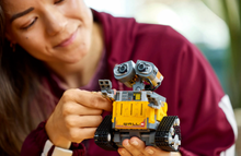 Load image into Gallery viewer, Lego Disney WALL-E & EVE 43279
