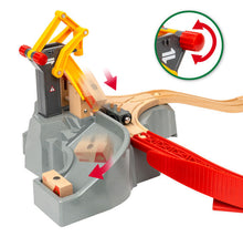 Load image into Gallery viewer, Brio Cargo Mountain Set 36010