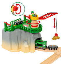 Load image into Gallery viewer, Brio Cargo Mountain Set 36010