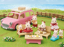 Load image into Gallery viewer, Sylvanian Families Family Picnic Van