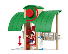 Load image into Gallery viewer, Brio Deluxe Railway Set 33052