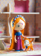 Load image into Gallery viewer, Djeco Tinyly Bluchka & Indie House