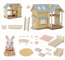 Load image into Gallery viewer, Sylvanian Families Bluebell Cottage Gift Set