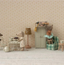 Load image into Gallery viewer, Maileg Closet Mouse Cream
