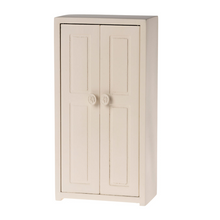 Load image into Gallery viewer, Maileg Closet Mouse Cream
