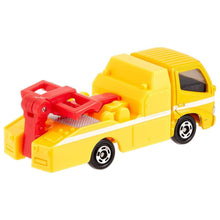 Load image into Gallery viewer, Tomica No. 5 Toyota DYNA Wrecker truck
