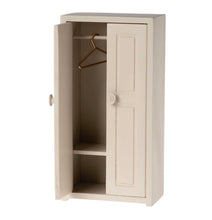 Load image into Gallery viewer, Maileg Closet Mouse Cream
