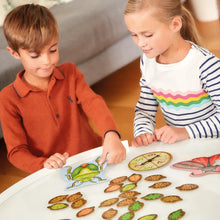 Load image into Gallery viewer, Orchard Toys Bug Hunters
