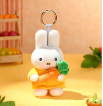 Load image into Gallery viewer, Plush Miffy Keyring with a Carrot
