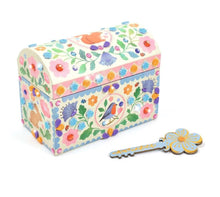Load image into Gallery viewer, Djeco Do It Yourself Precious Chest to Decorate
