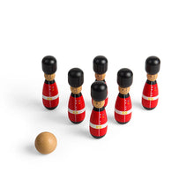 Load image into Gallery viewer, Bigjigs Guardsman Skittles
