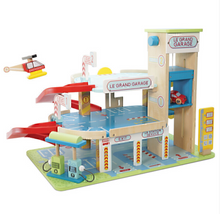 Load image into Gallery viewer, Le Toy Van Grande Garage
