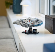 Load image into Gallery viewer, Lego Star Wars Millenium Falcon 75375
