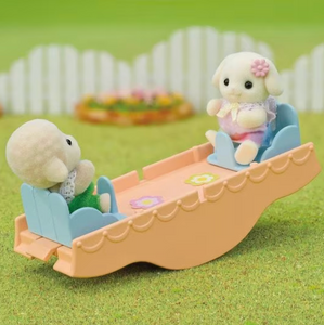 Sylvanian Families Rainbow Fun Nursery Bus