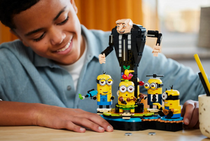 Lego Despicable ME4 Brick-Built Gru and Minions 75582
