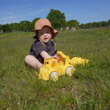 Load image into Gallery viewer, Viking Toys Reline Jumbo Digger Truck
