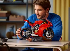 Lego Technic Ducati Panigale 42202