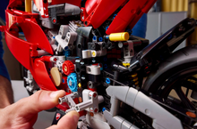 Load image into Gallery viewer, Lego Technic Ducati Panigale 42202
