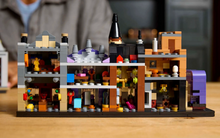 Load image into Gallery viewer, Lego Harry Potter Diagon Alley Wizarding Shops 76444
