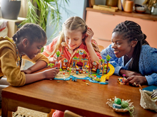 Load image into Gallery viewer, Lego Friends Family Vacation Beach Resort 42673
